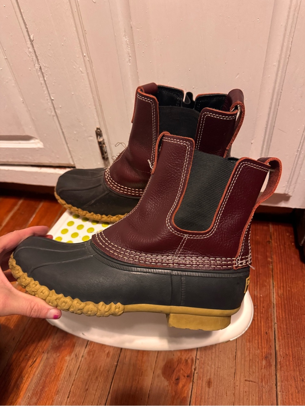 Rare L.L.Bean Boots, Chelsea 7" burgundy red size 9 womens
